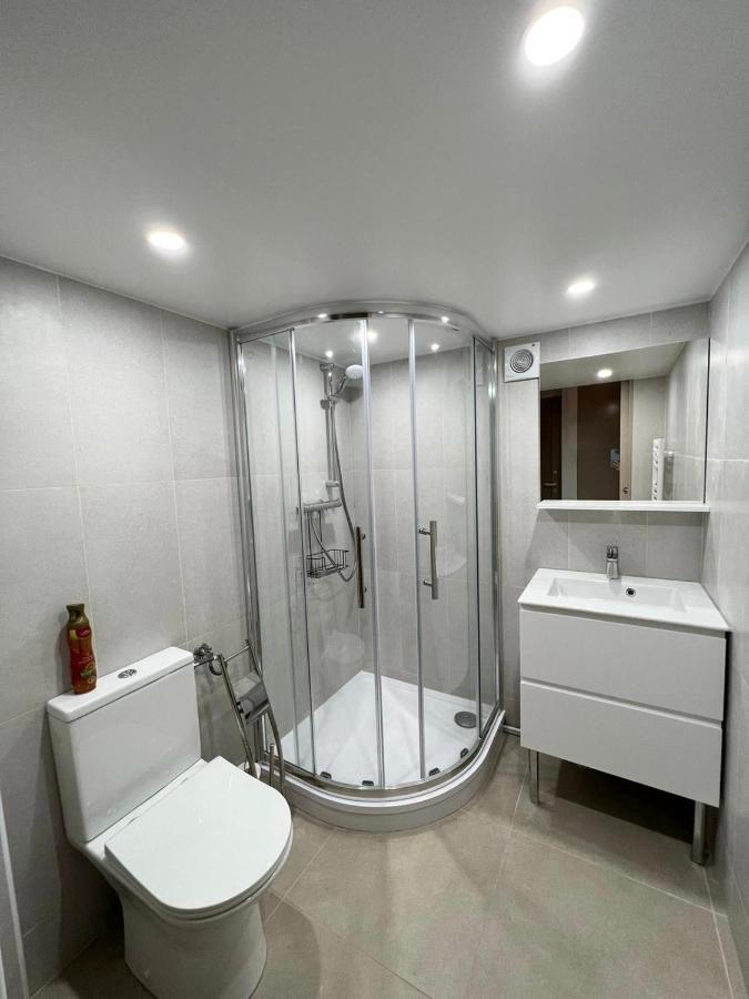Charme & Elegance - Les Champs-elysees Parijs